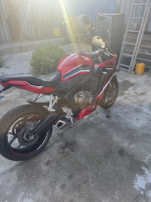 Honda cbr 650 r 2021 - imagine 3