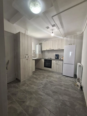 Vând apartament cu 2 camere decomandat 