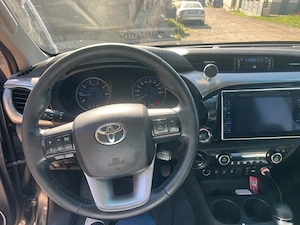 Toyota Hilux - imagine 3