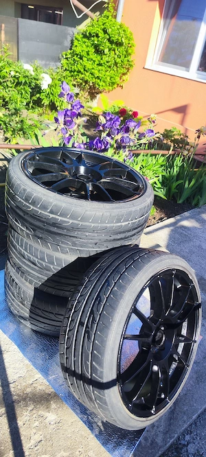 Jante OZ Racing Ultraleggera R18
