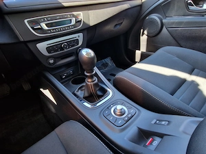Renault Megane 1.2 TCe 115 CP 2014 Limited,RAR EFECTUAT,Facelift,Navi,Touch,Bluetooth,PDC,Jante 16.  - imagine 11