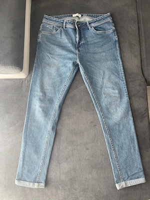 Blugi Bershka, 42, conditie perfecta