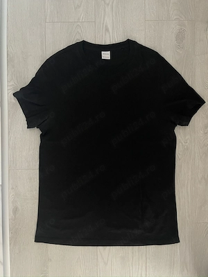 Tricou Bershka, marime XL, conditie excelenta
