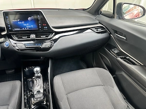 Toyota C-HR Hibrid 1.8 Benzina 122 CP An 2019 - imagine 15
