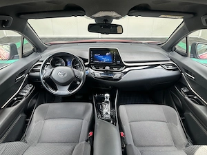 Toyota C-HR Hibrid 1.8 Benzina 122 CP An 2019 - imagine 5