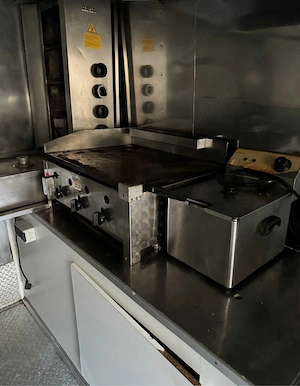 Rulotă Fast Food FULL Echipată   gata de lucru   ITP 2027   utilaje profesionale