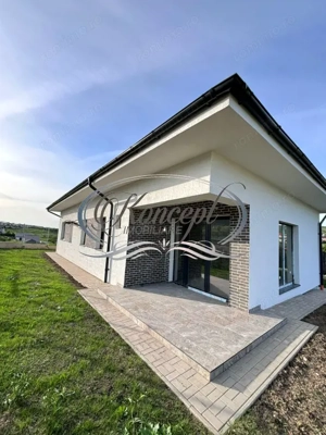 Casa eficienta energetic, noua, cu pod mansardabil generos - imagine 2