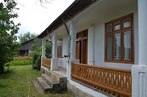 Gospodarie traditionala cu teren generos si 3 case in Clipicesti, aproape de Focsani  - imagine 2