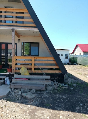 Vând casă 4 camere 156 mp locuibili total mp cu casa 500 mp totul nou plus garaj  - imagine 2