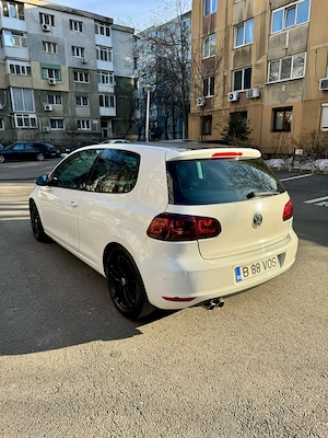 Volkswagen Golf 6. Motor 2.0 TDI - imagine 10