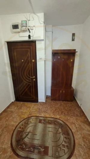 Apartament 2 camere Craiovei etaj 3 - imagine 8