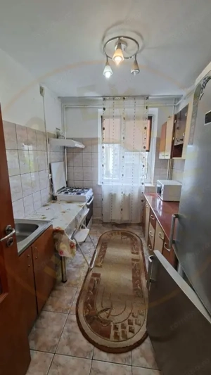 Apartament 2 camere Craiovei etaj 3 - imagine 5