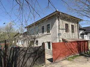 Casa spatioasa P+1, 7 camere, teren 363 mp, zona centrala Campulung Muscel