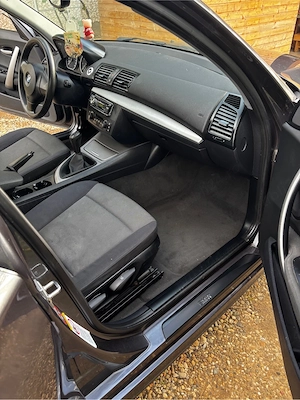 BMW Seria 1 118i - imagine 4