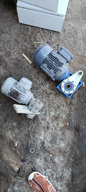 motor cu reductor 2 bucăți 