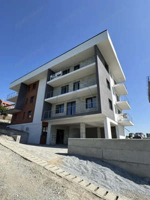  Apartament 3 camere / 2 bai / etaj 3 / parcare + boxa / ZONA CETATII 