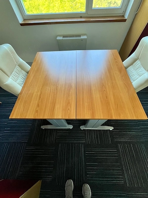 Mobilier birou complet   4 birouri + 5 dulapuri + scaun office