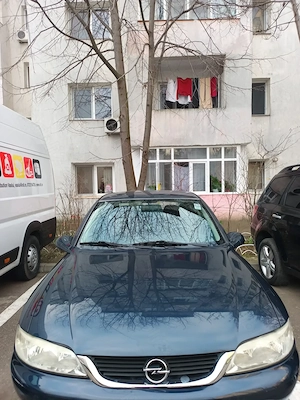 Vând opel vectra b lymousine