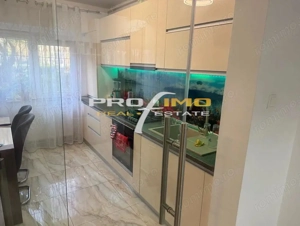 Faleza Nord , apartament decomandat de 2 camere, aproape de plaja cu loc parcare - imagine 5