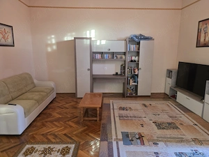 Inchiriez paratament spatios cu 3 camere in zona Boul Rosu, Romanilor