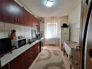 Apartament 2 camere semidecomandate, zona Piata Sud