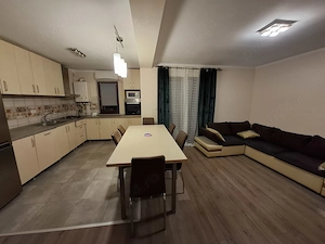 Proprietar, ofer spre inchiriere apartament mobilat,centrala proprie,3 camere, 2 bai, Calea Ursenl