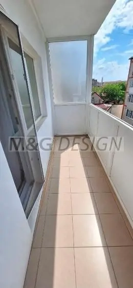 3 camere zona Kiriac, 2 bai, CT, AC, renovat - imagine 9