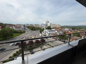 Spațiu de închiriat – clădire modernă, central, etaj 3 cu lift, terasă - imagine 3
