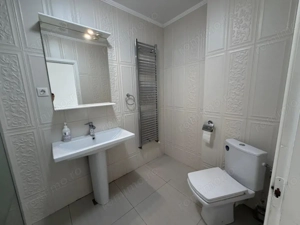 Spațiu de închiriat – clădire modernă, central, etaj 3 cu lift, terasă - imagine 4