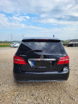 Merecedes-Benz b 200 d 136cp - imagine 2