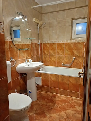 Apartament 3 camere decomandat | Bloc cărămidă 1990 | Zona Nicolae Iorga - imagine 5