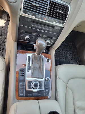 Audi Q7 3.0 tdi dpf quattro 239cp - imagine 4