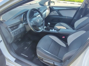 Vand Toyota Avensis - imagine 5