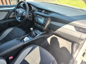 Vand Toyota Avensis - imagine 4