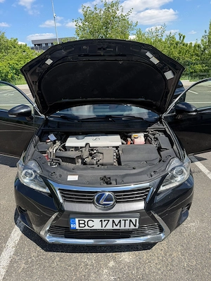 Vând Lexus CT200h 1.8 hybrid 2015 - imagine 2