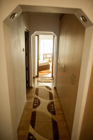 Inchiriez pe o perioada de minim 1an, apartament 3 camere in CANTA - imagine 9