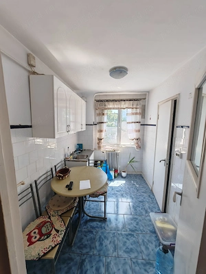 Vand apartament 2 camere - imagine 4