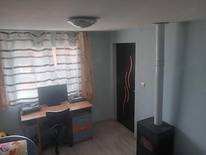 Casa de vanzare cu gradina  - imagine 4