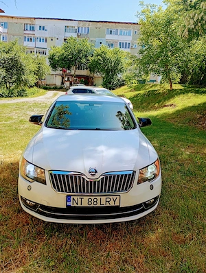 Vând Skoda Superb 2014 - imagine 2