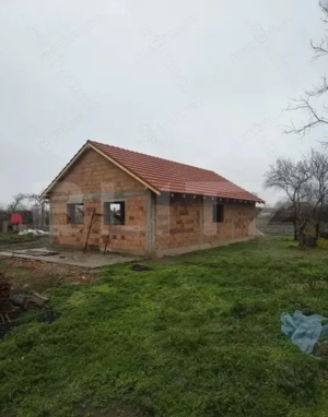 Casă de vânzare în comuna Tormac