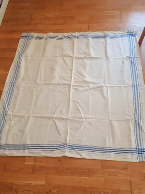 Vand fata de masa veche tesuta manual
