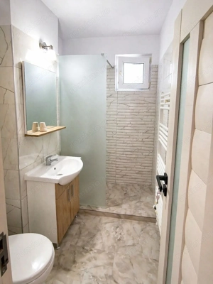 De vanzare apartament cu 2 camere, central. et. 3, 79.900 euro - imagine 3