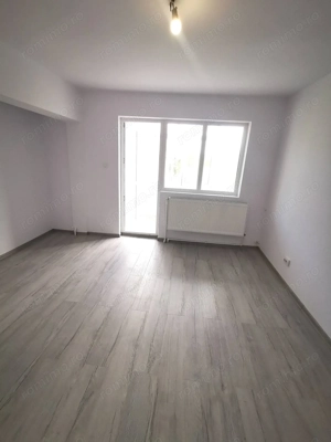De vanzare apartament cu 2 camere, central. et. 3, 79.900 euro - imagine 4