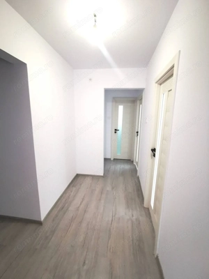 De vanzare apartament cu 2 camere, central. et. 3, 79.900 euro - imagine 2