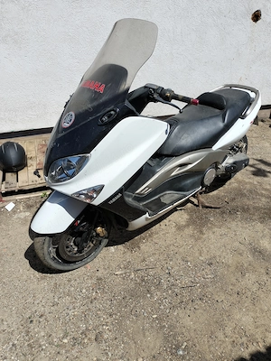Vând Yamaha T max 500