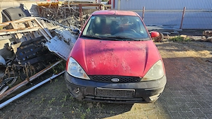 Dezmebrez Ford Focus I limuzina 1.4 benzina - imagine 4