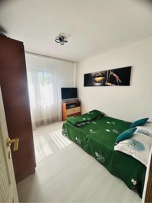 Apartament curat si primitor nou - imagine 2