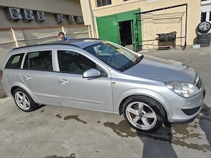 Opel Astra H Station Wagon 1.2 Benzină   2  km   Înmatriculată RO - imagine 2