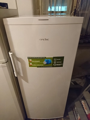 Congelator vertical Arctic ANC246+