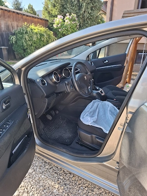 Peugeot 5008 - imagine 2